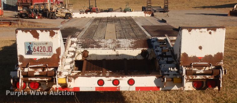 image for item HW9140 2001 Holden equipment trailer