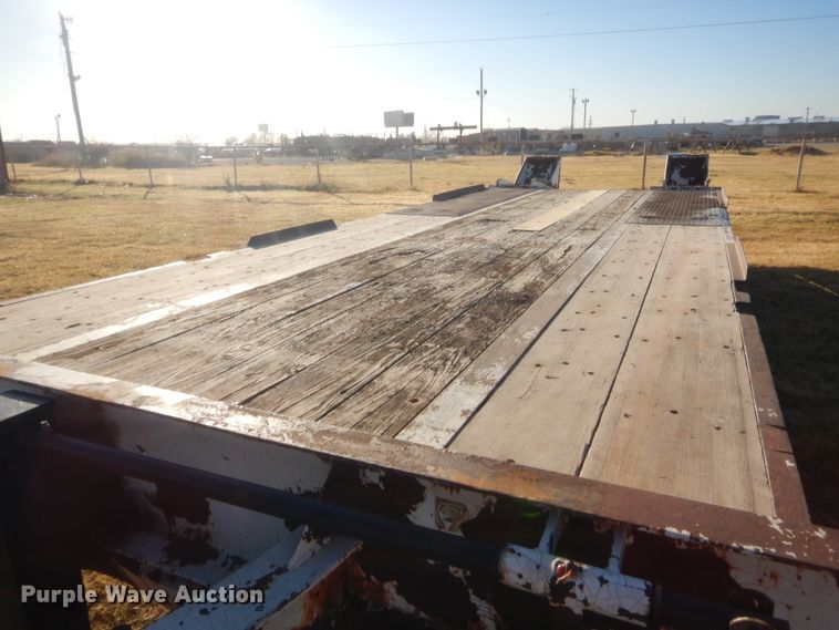 image for item HW9140 2001 Holden equipment trailer