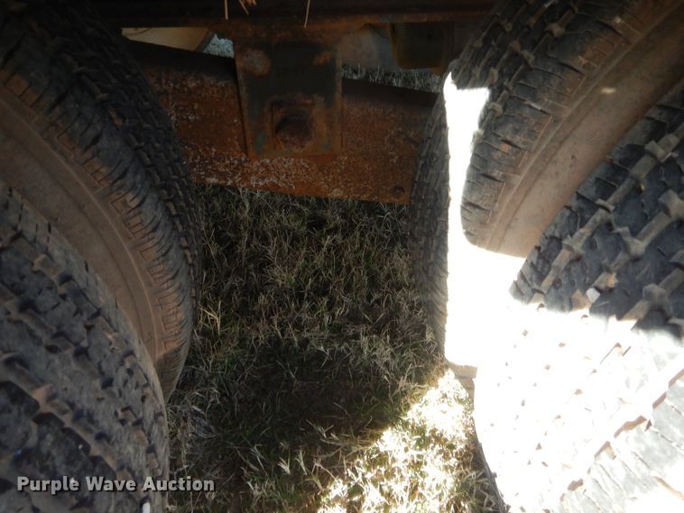 image for item HW9140 2001 Holden equipment trailer