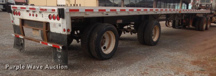 image for item HW9174 2000 Wilson CF-9000 flatbed trailer