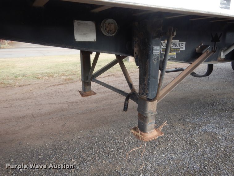 image for item HW9174 2000 Wilson CF-9000 flatbed trailer