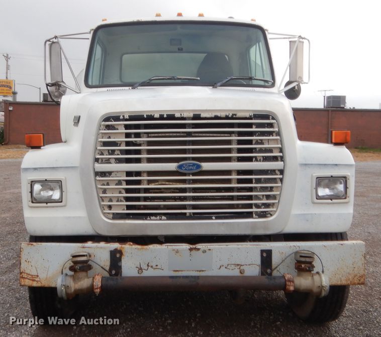 image for item HW9176 1995 Ford L8000  tank truck