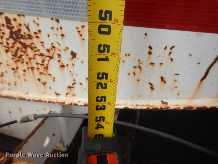 image for item HW9176 1995 Ford L8000  tank truck