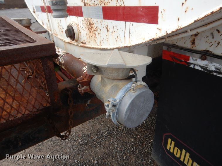 image for item HW9176 1995 Ford L8000  tank truck