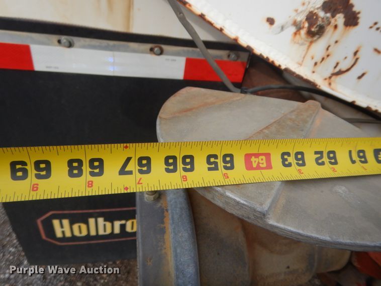 image for item HW9176 1995 Ford L8000  tank truck