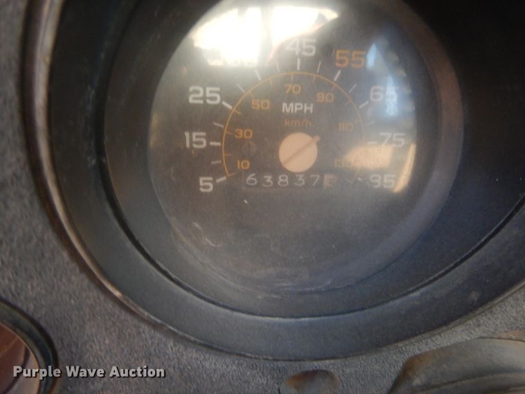 image for item HW9198 1982 Chevrolet C30  bucket truck