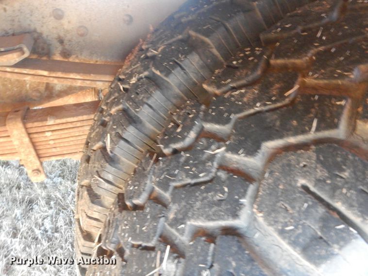 image for item HW9198 1982 Chevrolet C30  bucket truck