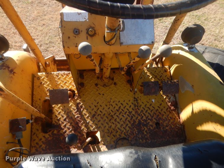 image for item HW9199 Allis Chalmers  forklift