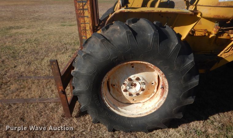 image for item HW9199 Allis Chalmers  forklift