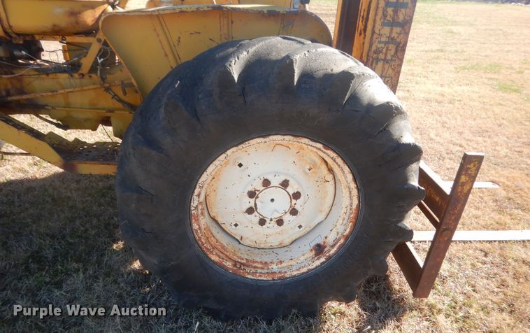 image for item HW9199 Allis Chalmers  forklift