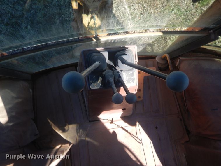 image for item HW9200 Case 580 Super K  backhoe