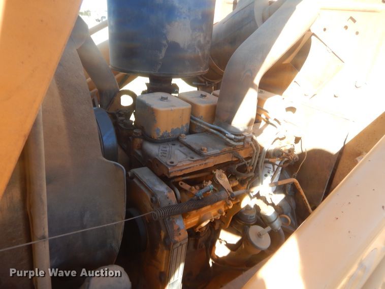 image for item HW9200 Case 580 Super K  backhoe