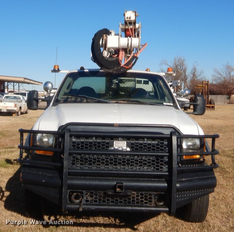 image for item HW9202 2006 Ford F550 Super Duty  bucket truck