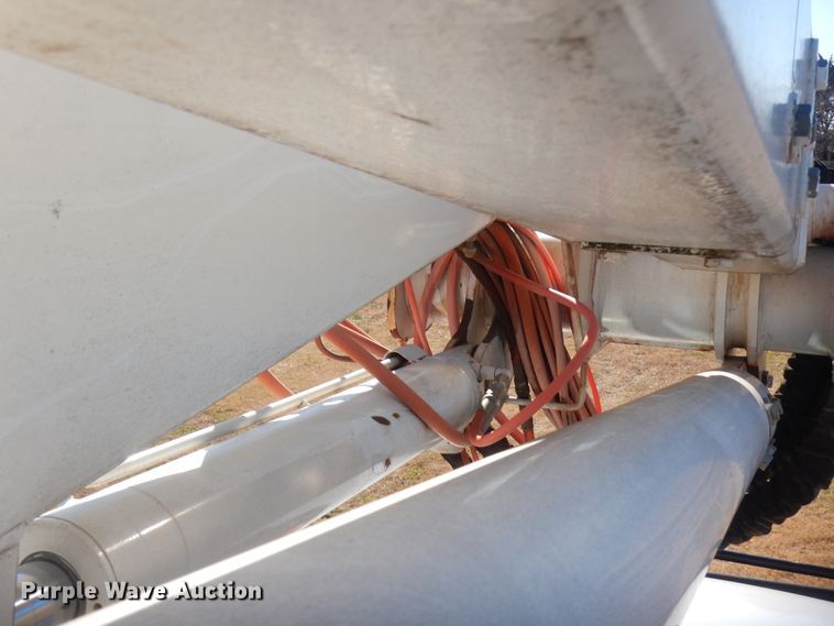 image for item HW9202 2006 Ford F550 Super Duty  bucket truck