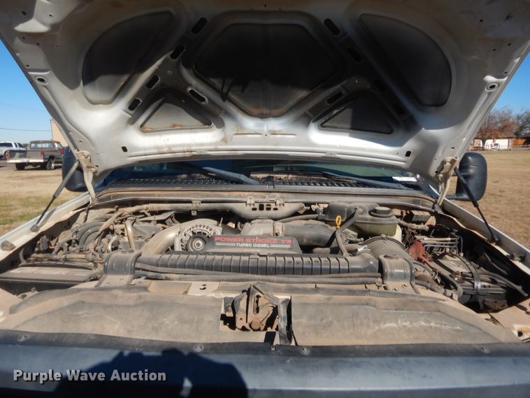 image for item HW9202 2006 Ford F550 Super Duty  bucket truck