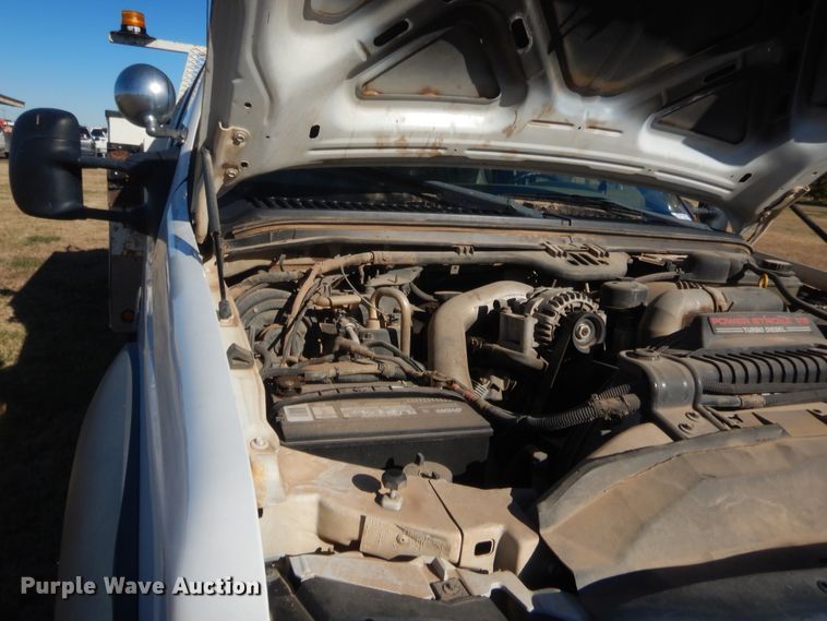 image for item HW9202 2006 Ford F550 Super Duty  bucket truck