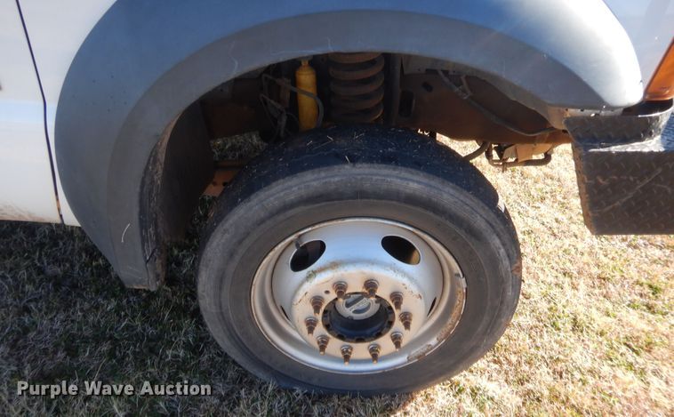 image for item HW9202 2006 Ford F550 Super Duty  bucket truck