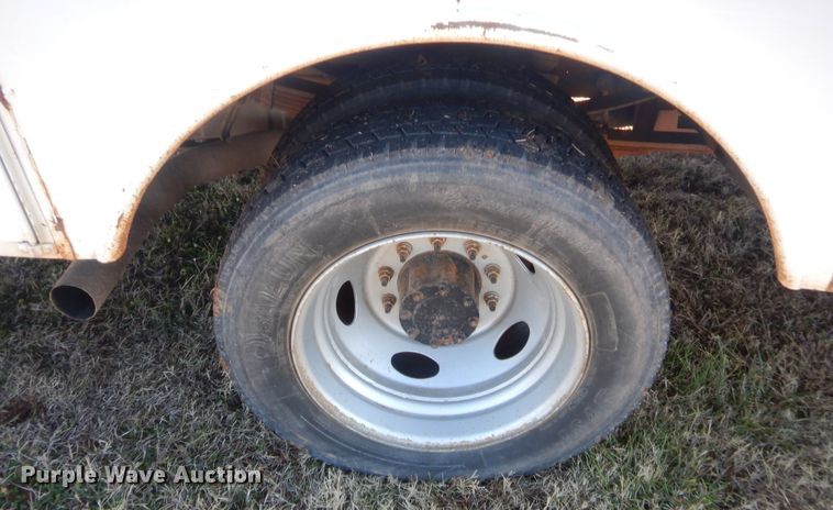 image for item HW9202 2006 Ford F550 Super Duty  bucket truck