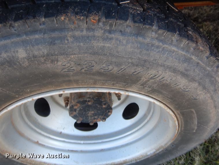 image for item HW9202 2006 Ford F550 Super Duty  bucket truck