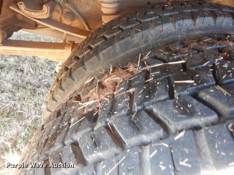 image for item HW9202 2006 Ford F550 Super Duty  bucket truck