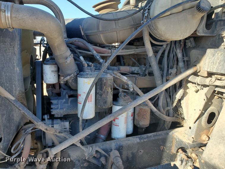 image for item HW9500 1999 Mack CH613  vacuum truck