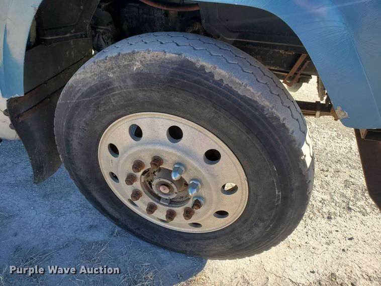 image for item HW9500 1999 Mack CH613  vacuum truck