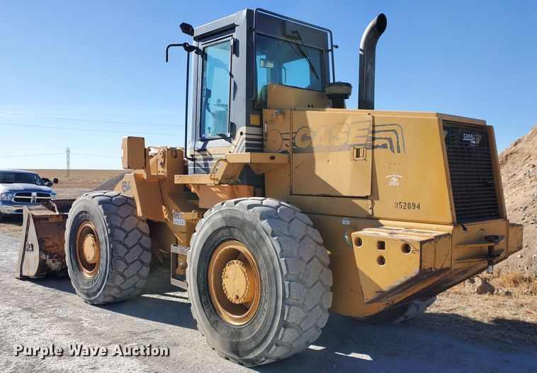 image for item HW9505 1997 Case 621B  wheel loader