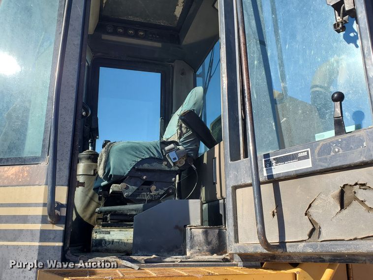 image for item HW9505 1997 Case 621B  wheel loader