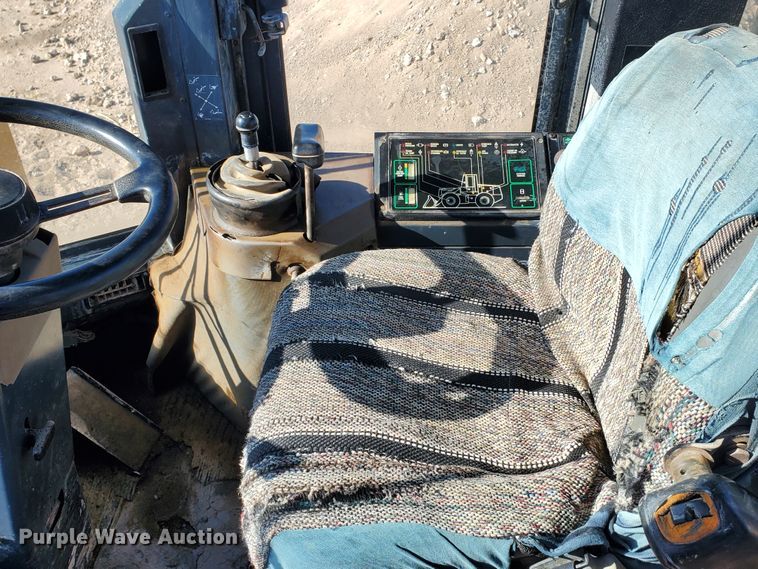 image for item HW9505 1997 Case 621B  wheel loader