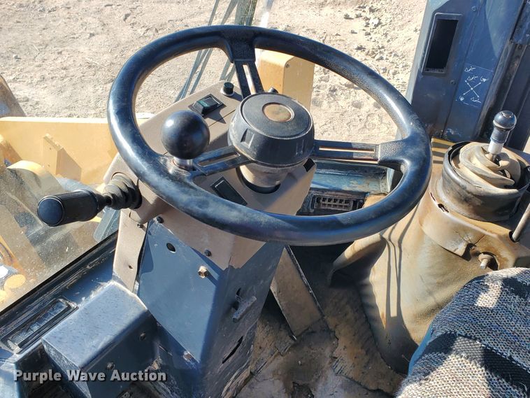 image for item HW9505 1997 Case 621B  wheel loader