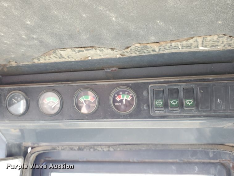 image for item HW9505 1997 Case 621B  wheel loader