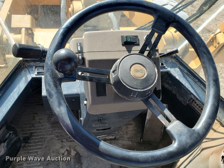 image for item HW9505 1997 Case 621B  wheel loader