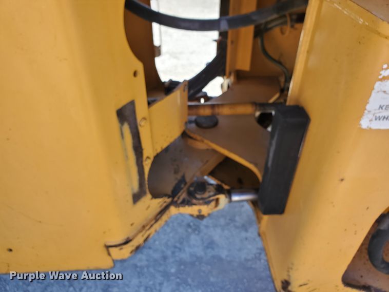 image for item HW9505 1997 Case 621B  wheel loader