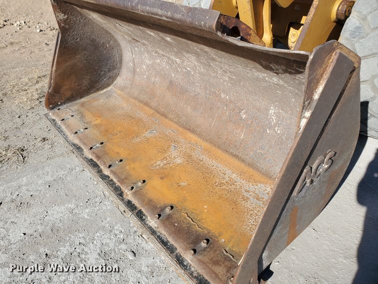 image for item HW9505 1997 Case 621B  wheel loader