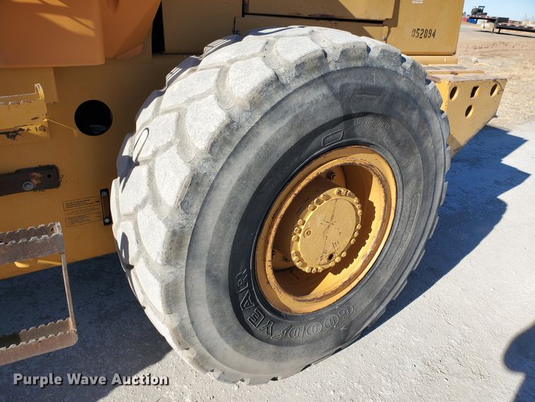 image for item HW9505 1997 Case 621B  wheel loader