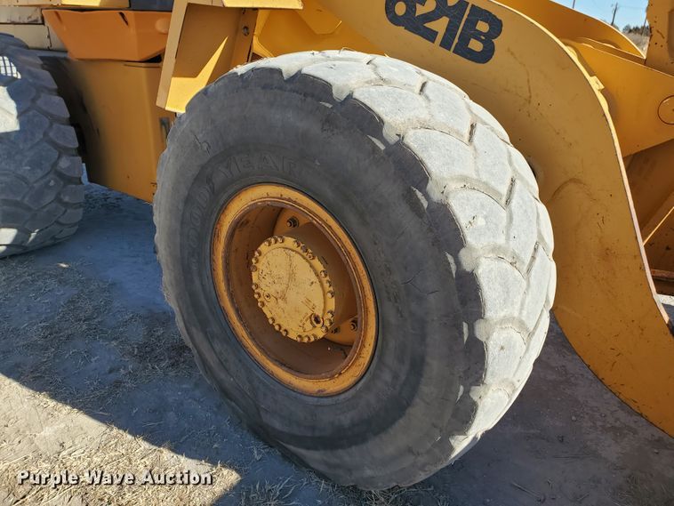 image for item HW9505 1997 Case 621B  wheel loader