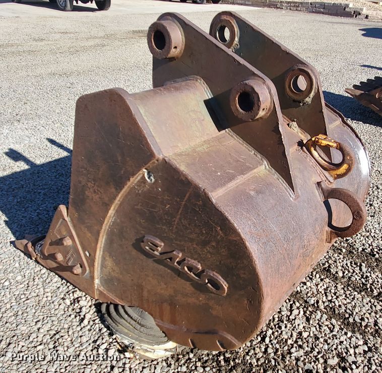 image for item HW9513 Esco 44"W excavator bucket