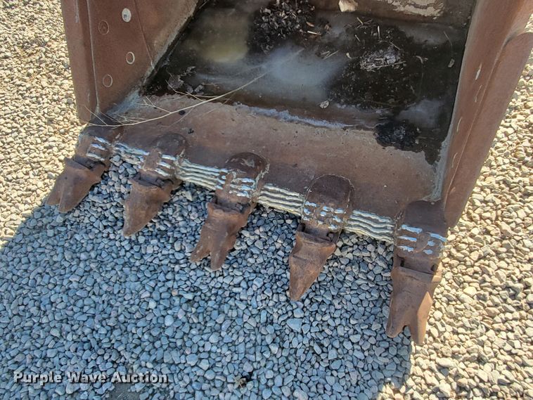 image for item HW9513 Esco 44"W excavator bucket