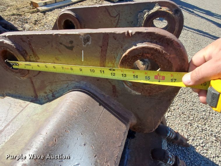 image for item HW9513 Esco 44"W excavator bucket