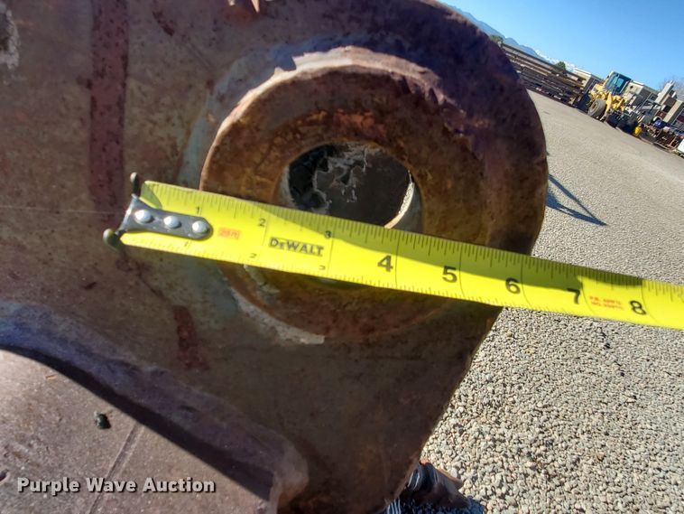 image for item HW9513 Esco 44"W excavator bucket