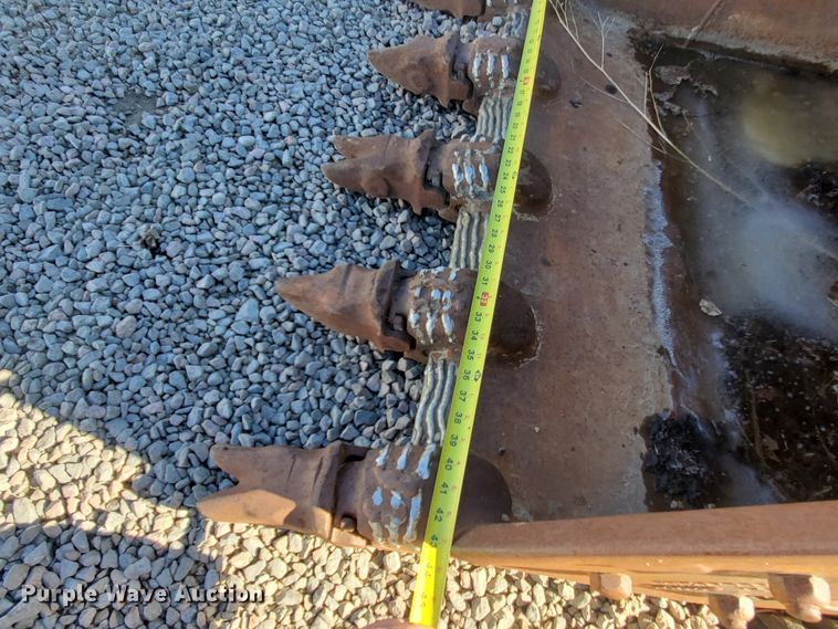 image for item HW9513 Esco 44"W excavator bucket