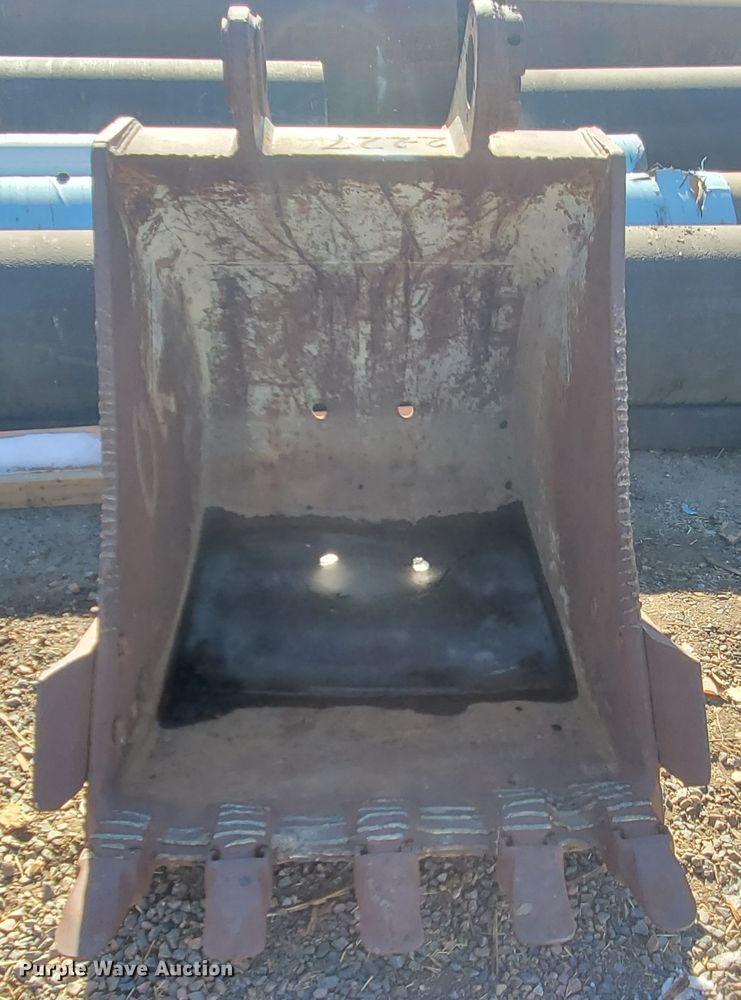 image for item HW9515 Komatsu 40"W excavator bucket