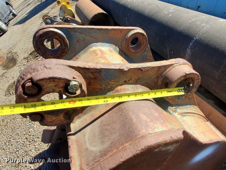 image for item HW9515 Komatsu 40"W excavator bucket