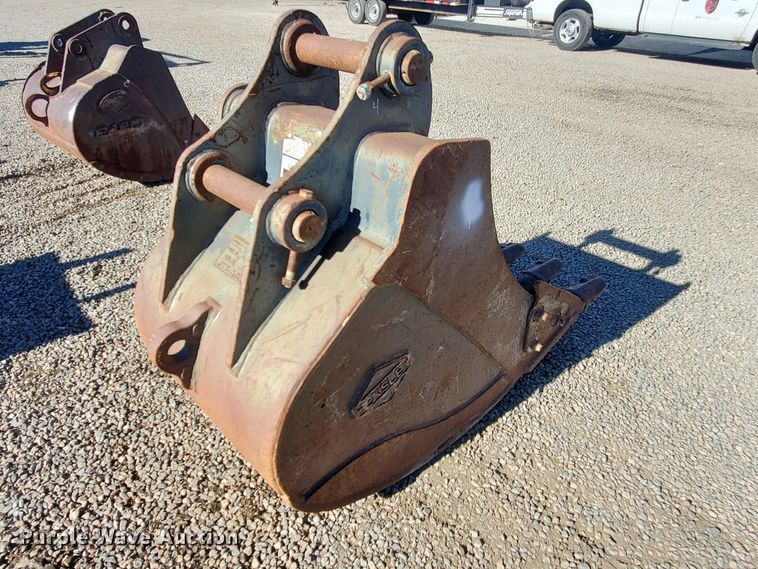 image for item HW9516 Hensley 36"W excavator bucket