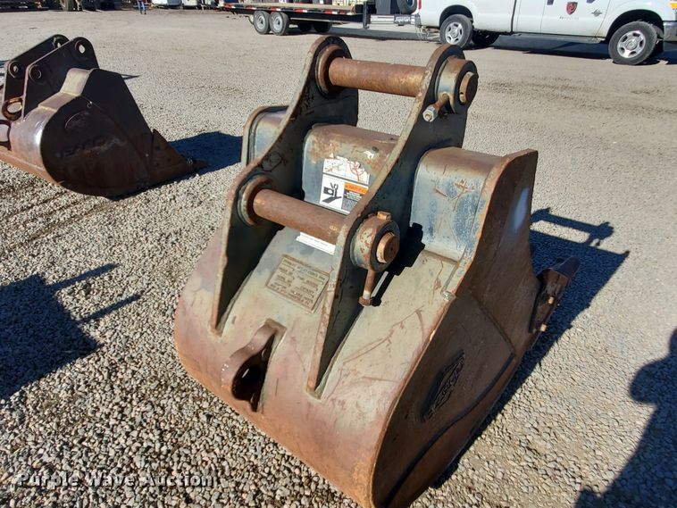 image for item HW9516 Hensley 36"W excavator bucket