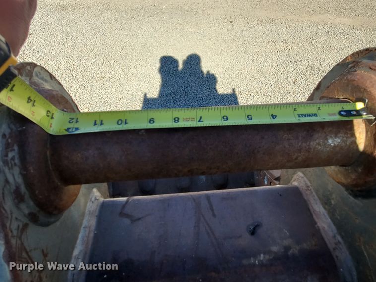 image for item HW9516 Hensley 36"W excavator bucket