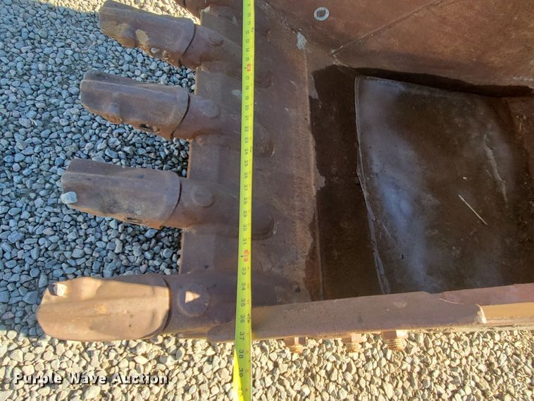 image for item HW9516 Hensley 36"W excavator bucket