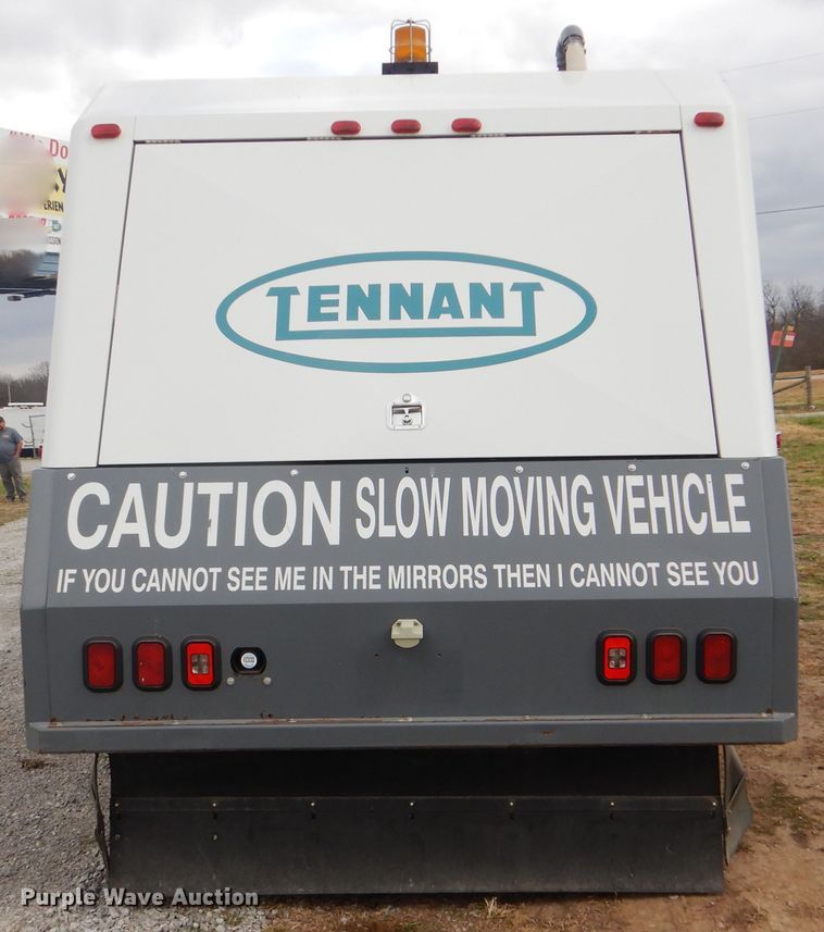 image for item HX9038 2005 GMC T7500  street sweeper truck