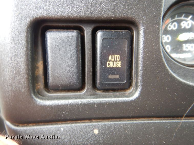 image for item HX9038 2005 GMC T7500  street sweeper truck