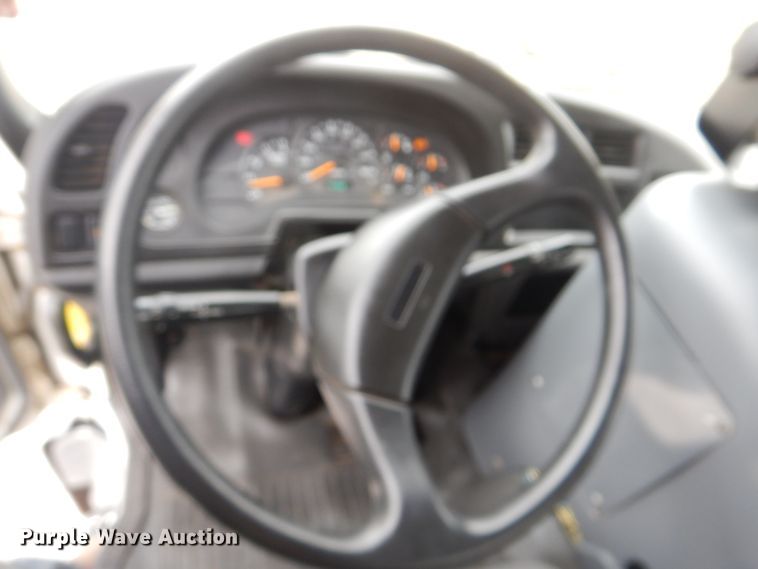 image for item HX9038 2005 GMC T7500  street sweeper truck